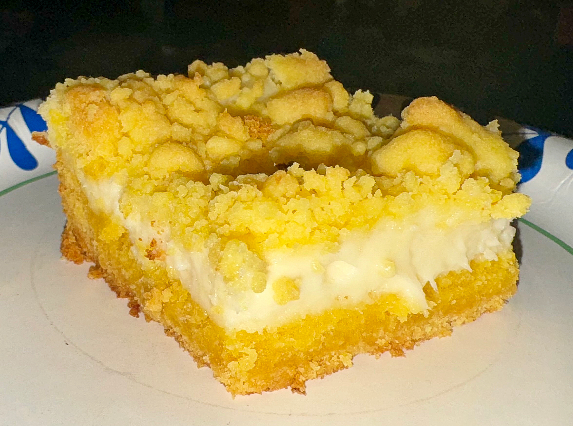 Lemon Cheesecake Bars
